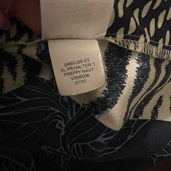 Banana Republic Silky Halter - Picture 5 of 5